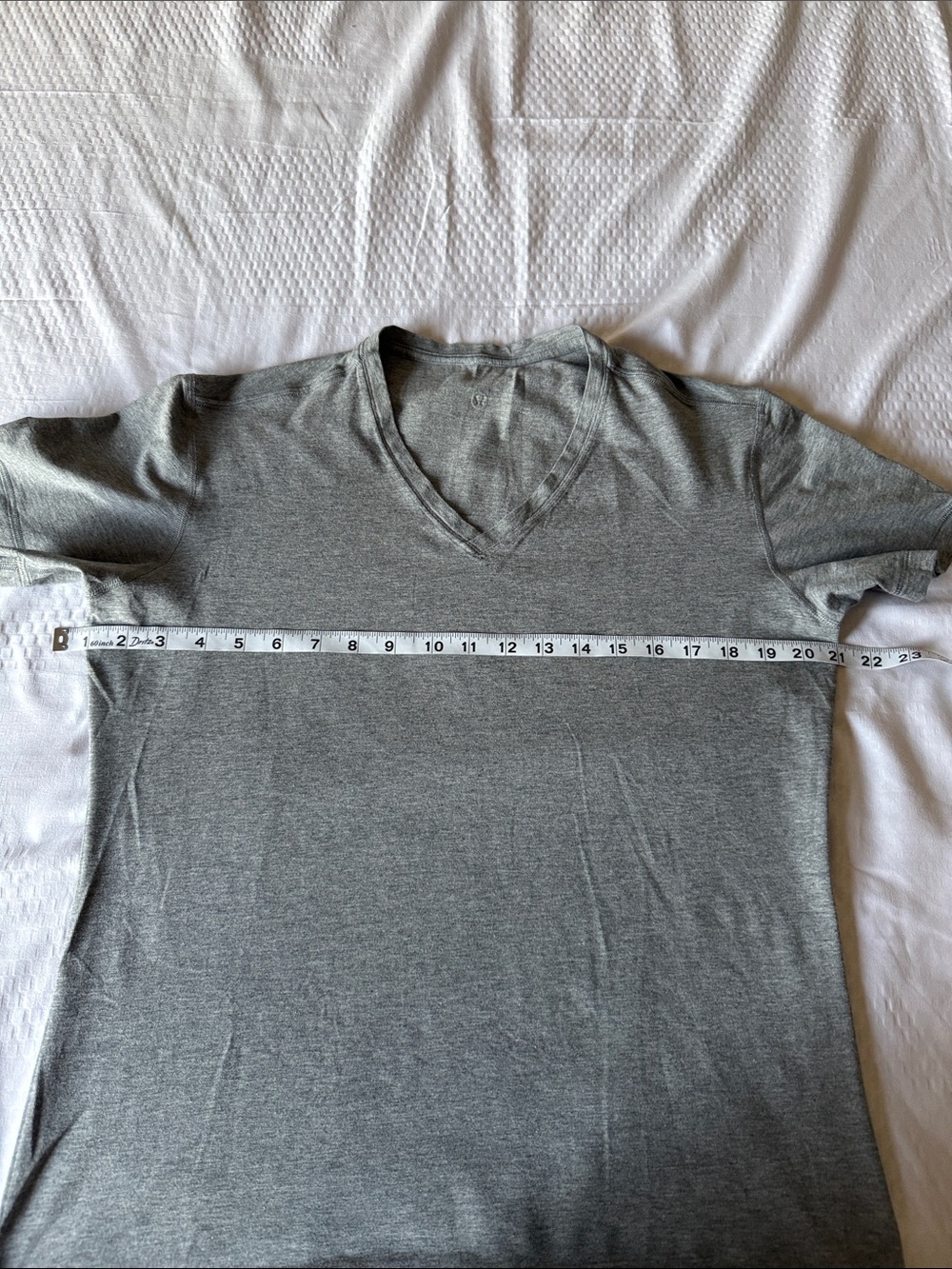 Lululemon 5 Year Basic V Heathered Grey ✨ - Picture 4 of 7